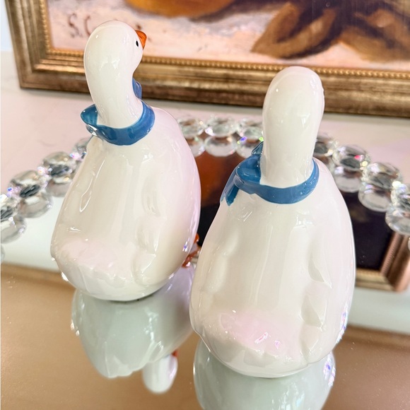 Vintage Goose Salt and Pepper Shakers - Picture 6 of 11